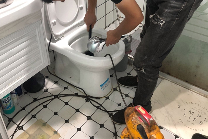 东湖疏通下水道